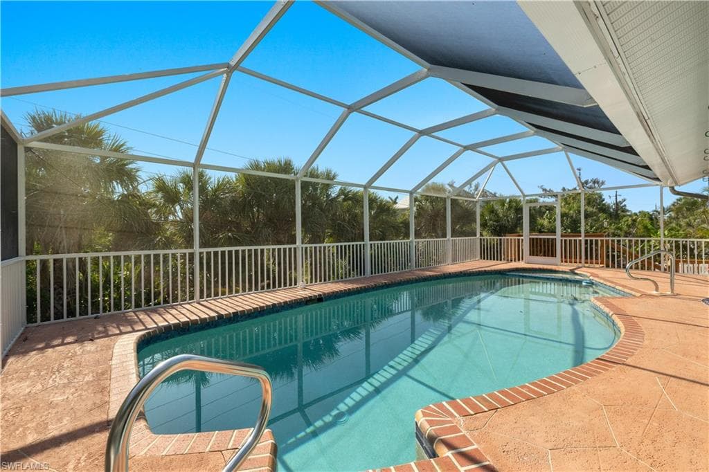 548 Chert CT, SANIBEL FL 33957-28