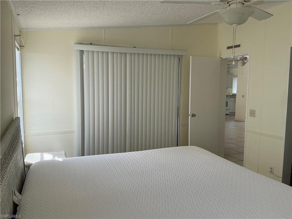 237 Eagle RD # 237, NAPLES FL 34114-13