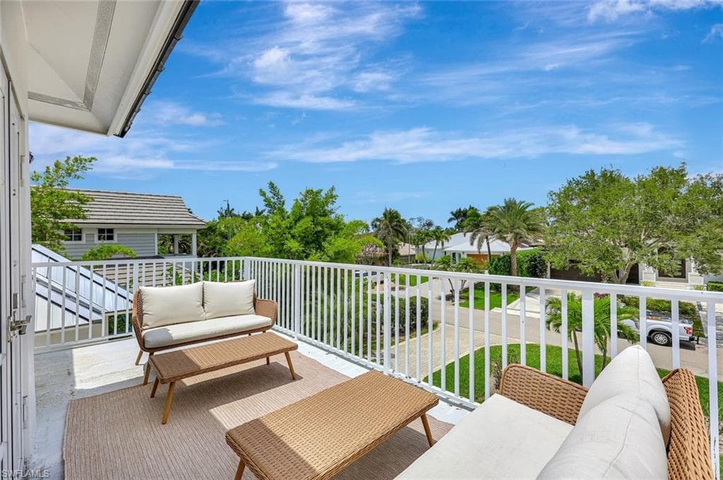 1500 Pelican AVE, NAPLES FL 34102-26