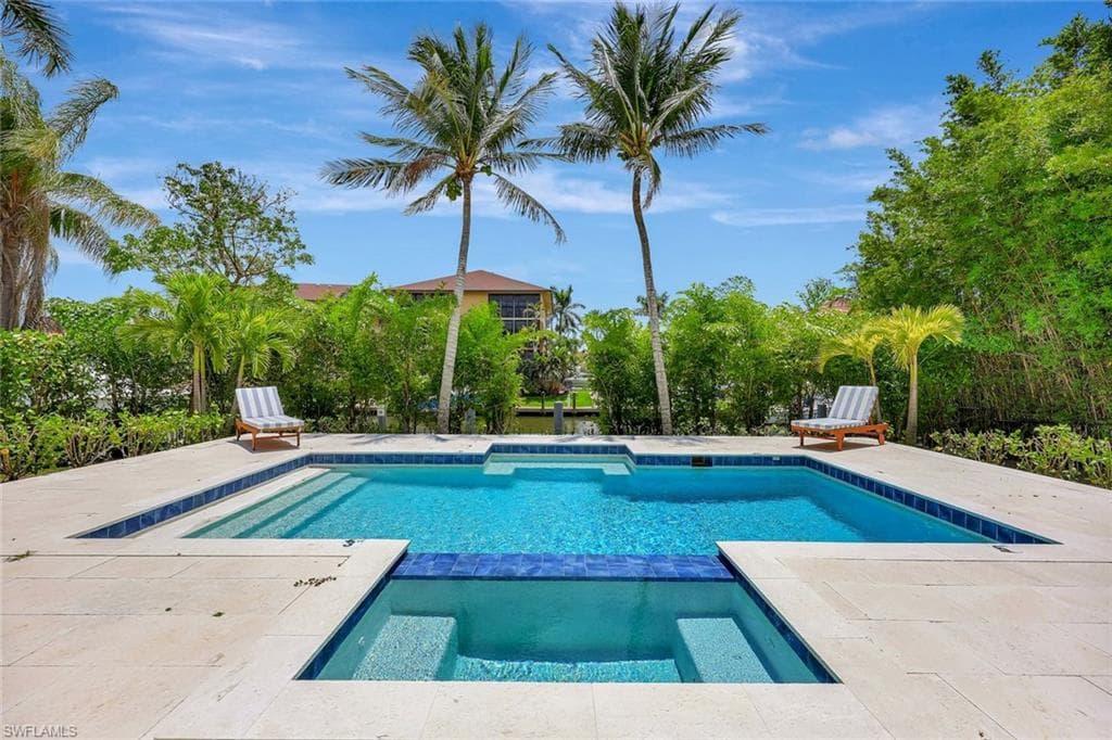 1500 Pelican AVE, NAPLES FL 34102-40