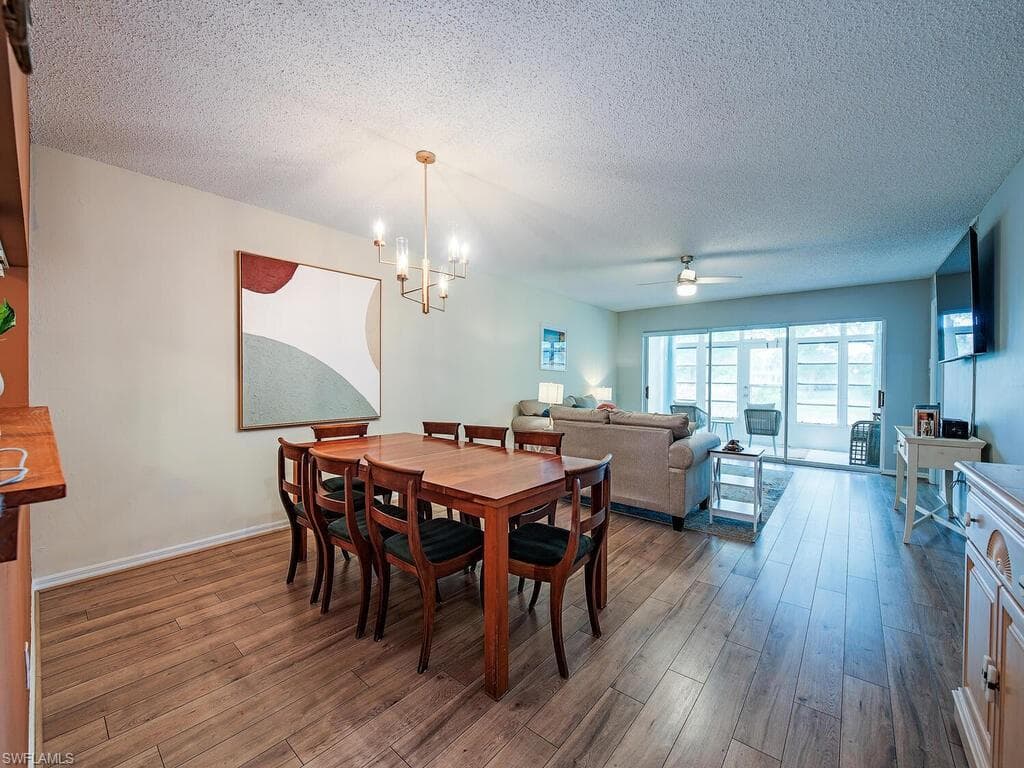 208 Furse Lakes CIR # D6, NAPLES FL 34104-1