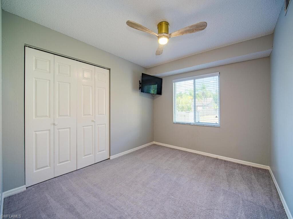 208 Furse Lakes CIR # D6, NAPLES FL 34104-6