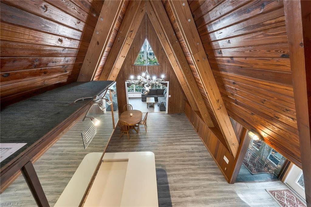 3261 Lakeview DR, NAPLES FL 34112-14