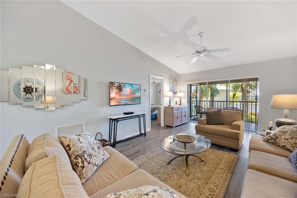 822 Gulf Pavillion DR # 202, NAPLES FL 34108-4