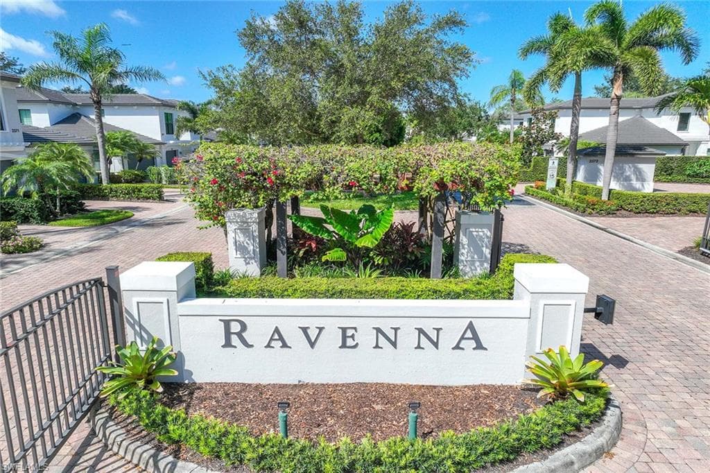 2432 Ravenna BLVD # 201, NAPLES FL 34109-42