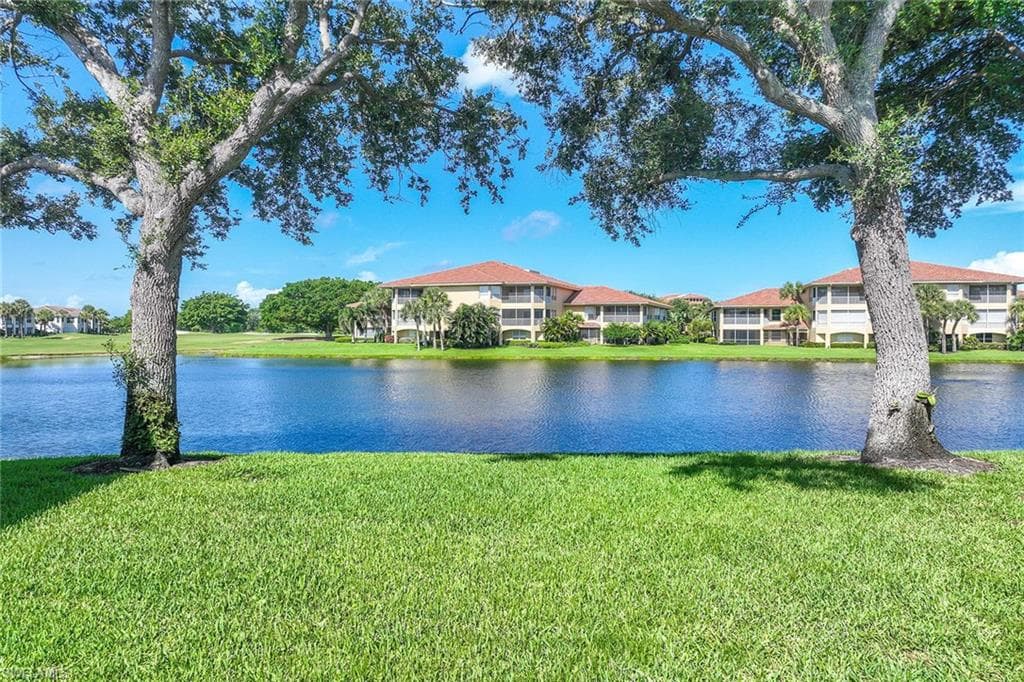 2432 Ravenna BLVD # 201, NAPLES FL 34109-29