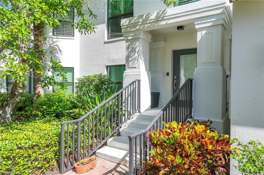 2432 Ravenna BLVD # 201, NAPLES FL 34109-7