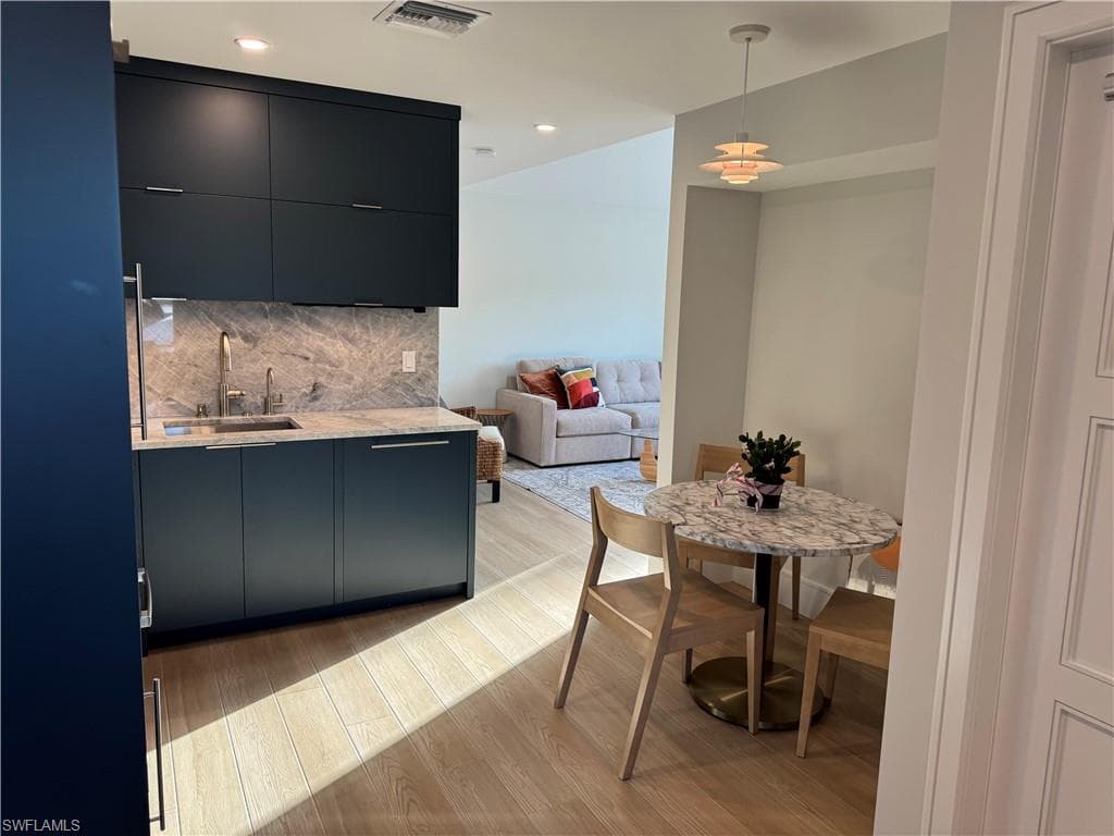 787 4th AVE S, NAPLES FL 34102-5