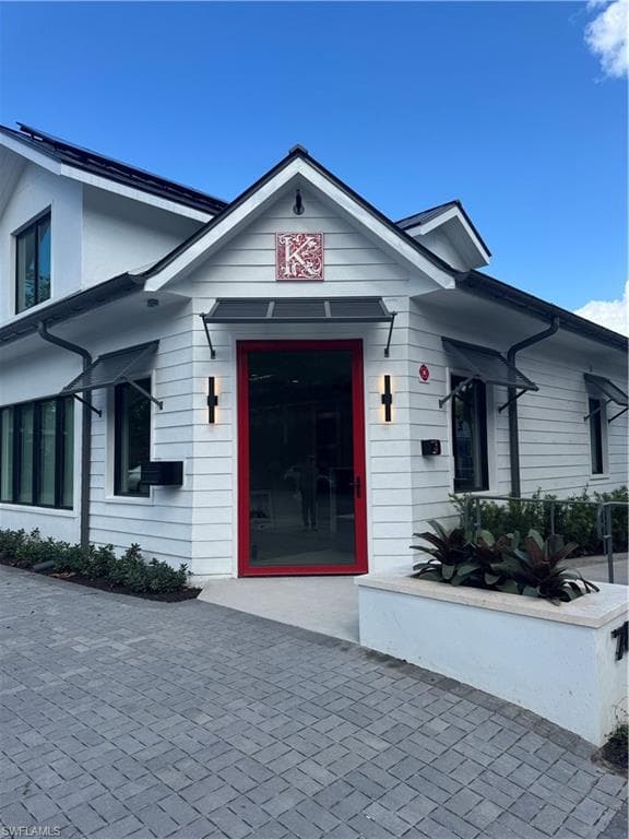 787 4th AVE S, NAPLES FL 34102-4