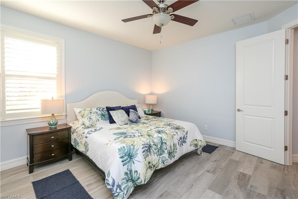 1480 Curlew AVE, NAPLES FL 34102-2