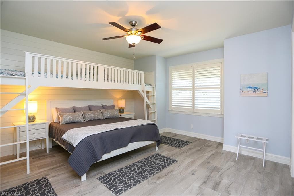 1480 Curlew AVE, NAPLES FL 34102-31