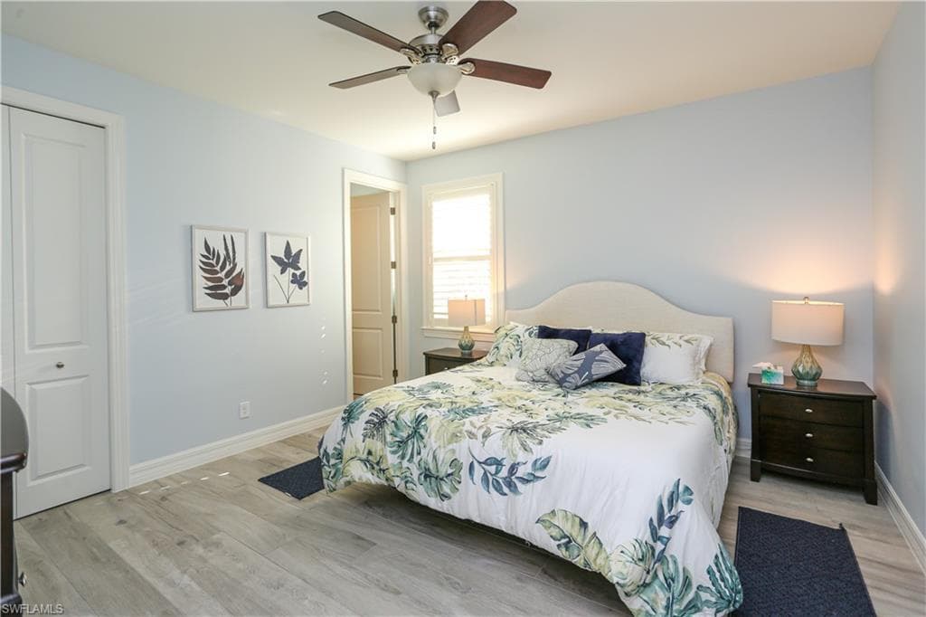 1480 Curlew AVE, NAPLES FL 34102-23