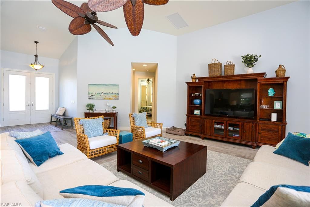 1480 Curlew AVE, NAPLES FL 34102-29