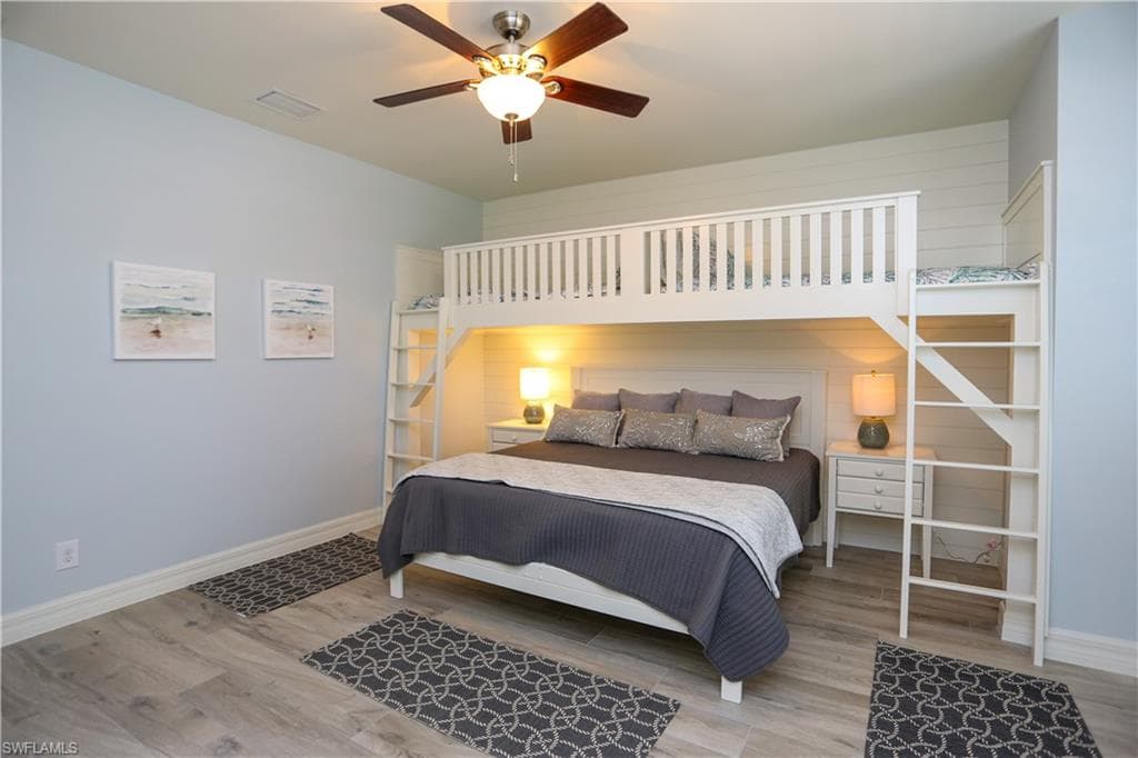 1480 Curlew AVE, NAPLES FL 34102-32