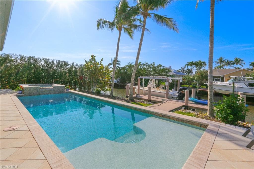 1480 Curlew AVE, NAPLES FL 34102-47