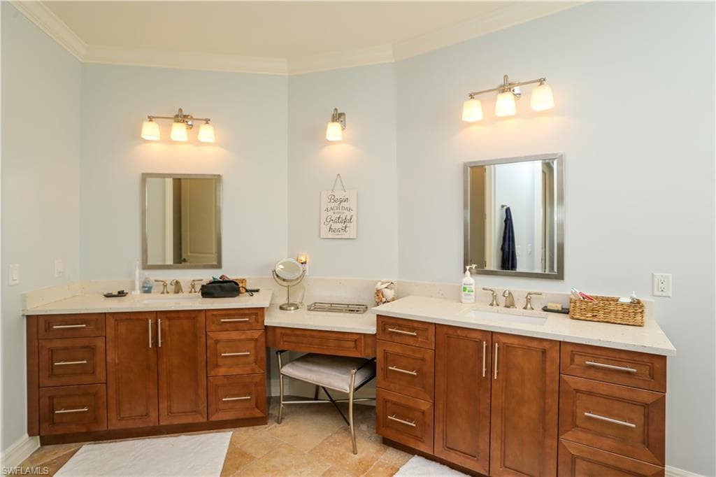 1480 Curlew AVE, NAPLES FL 34102-18