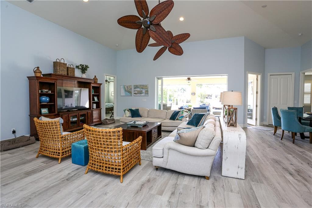 1480 Curlew AVE, NAPLES FL 34102-43