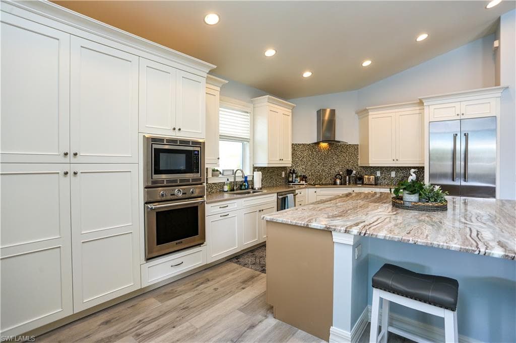 1480 Curlew AVE, NAPLES FL 34102-24