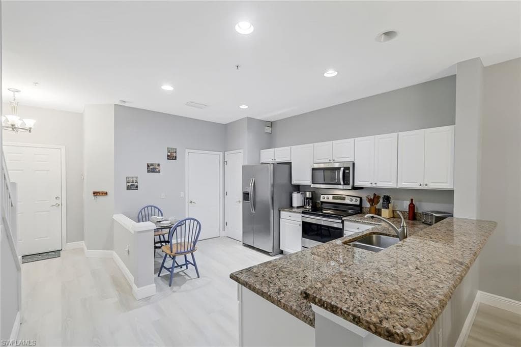 836 Hampton CIR # 171, NAPLES FL 34105-6