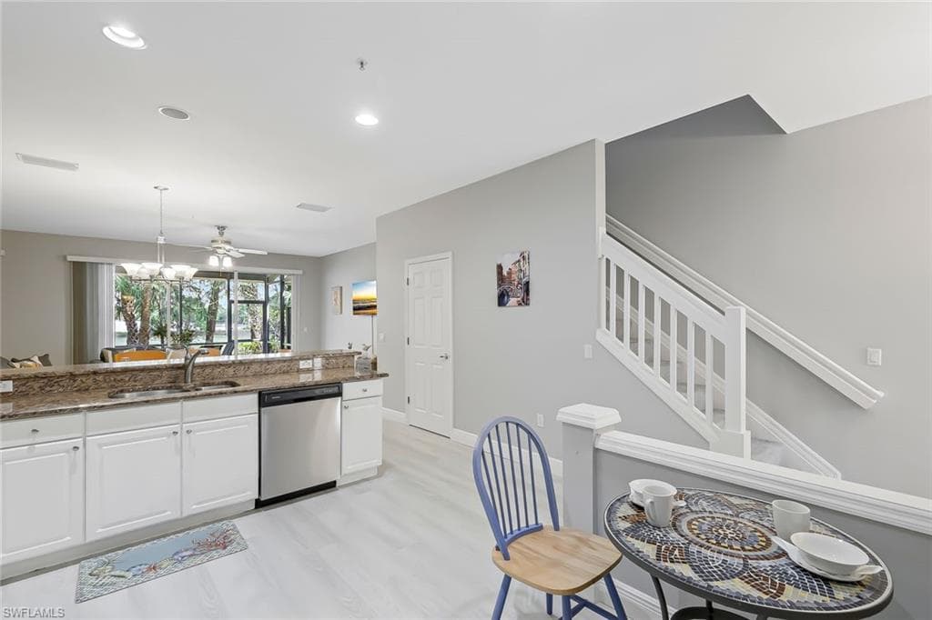 836 Hampton CIR # 171, NAPLES FL 34105-9