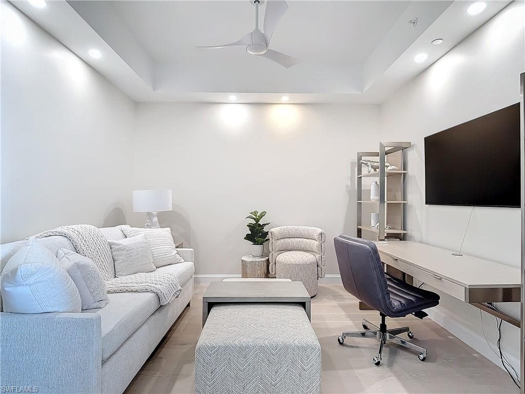 1125 Central AVE # 462, NAPLES FL 34102-23