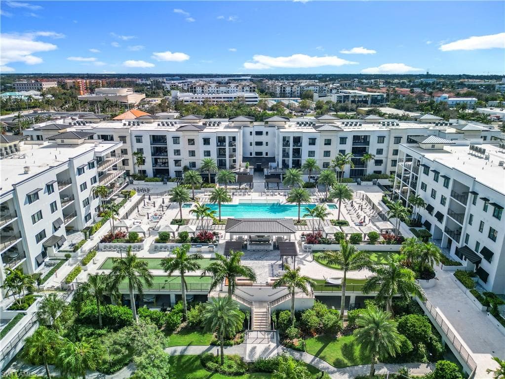 1125 Central AVE # 462, NAPLES FL 34102-33