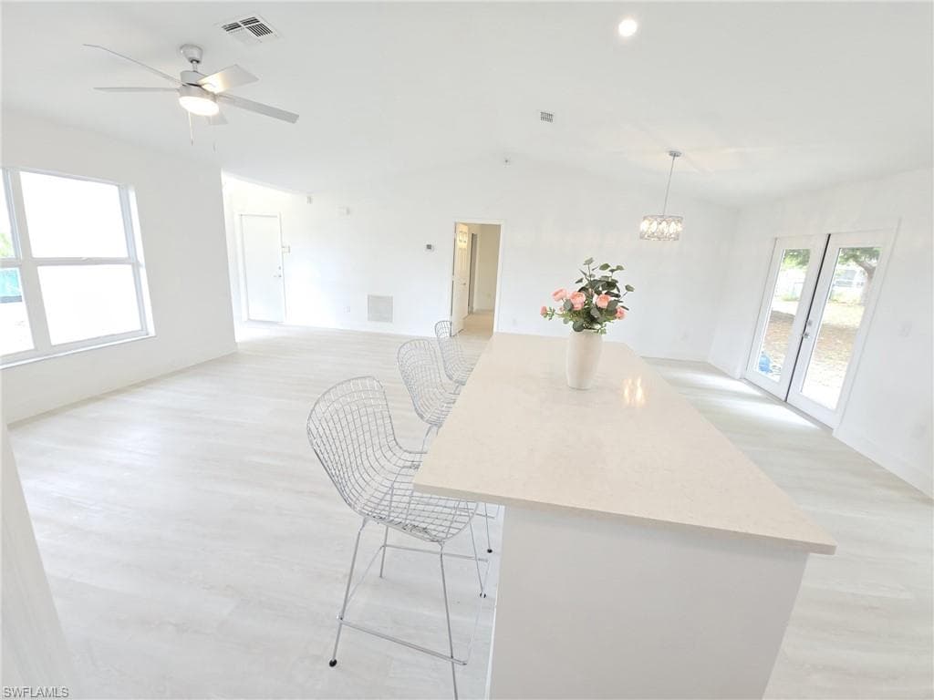 687 Grove DR, NAPLES FL 34120-12