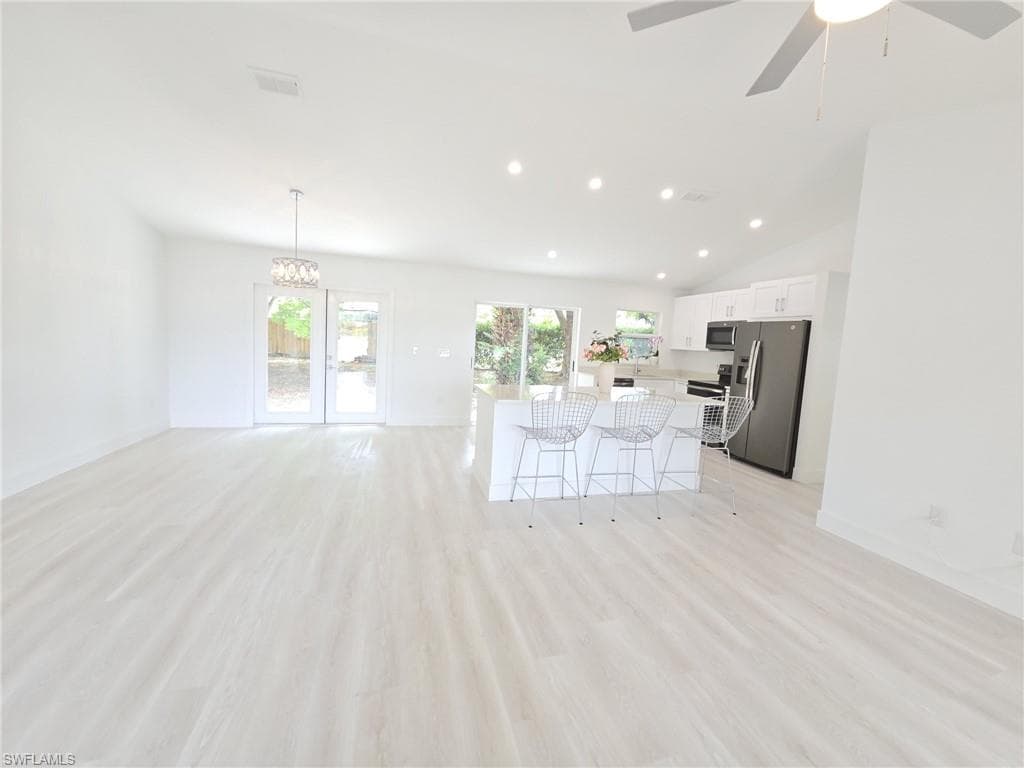 687 Grove DR, NAPLES FL 34120-7