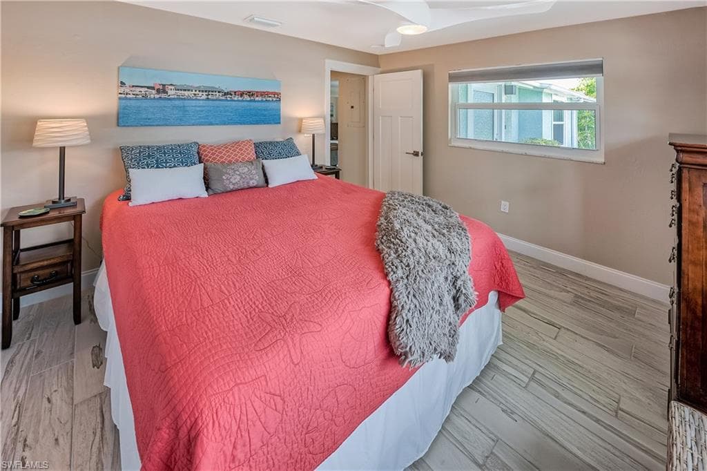 1540 Curlew AVE, NAPLES FL 34102-14