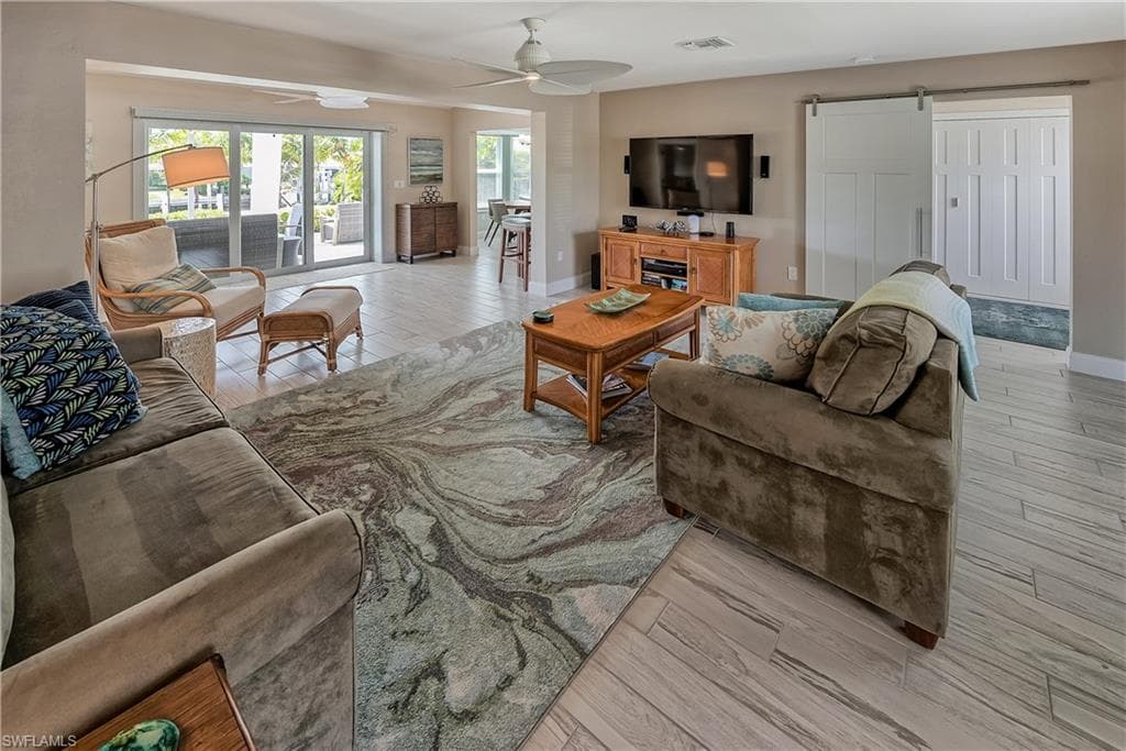 1540 Curlew AVE, NAPLES FL 34102-3