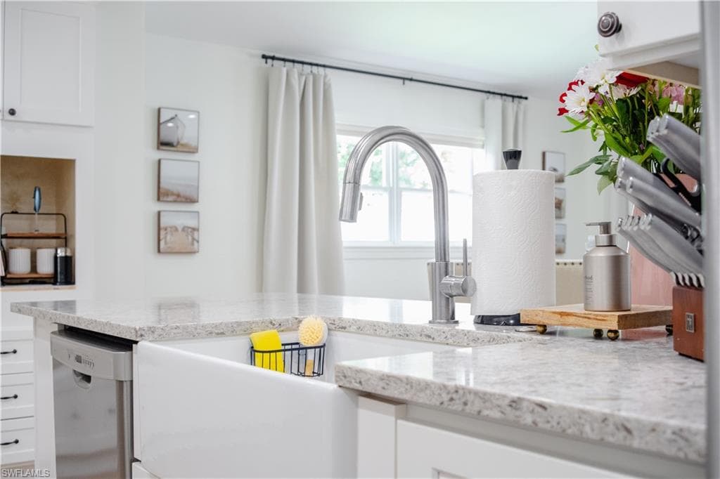 1300 Hilltop DR, NAPLES FL 34103-12