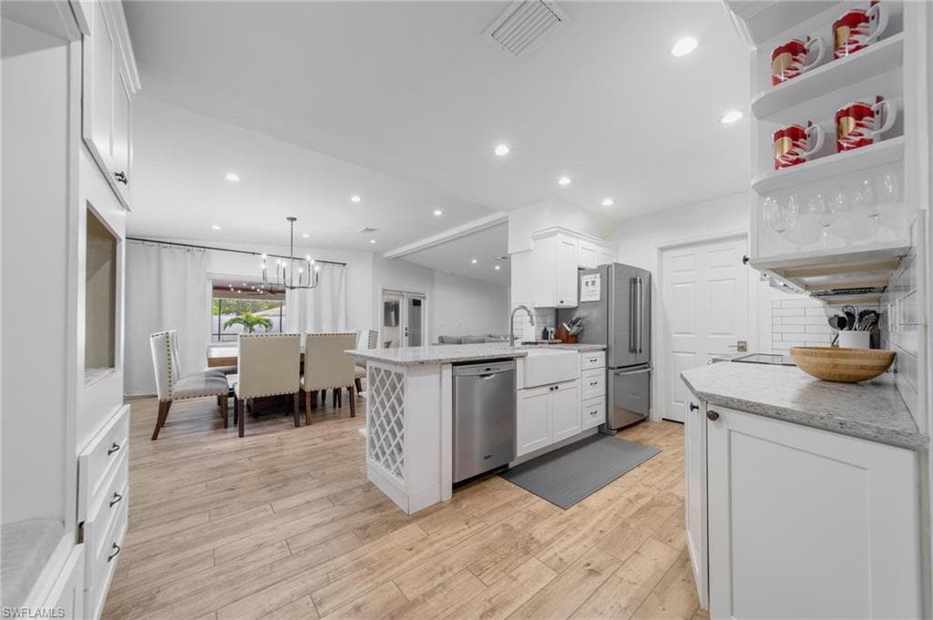 1300 Hilltop DR, NAPLES FL 34103-8