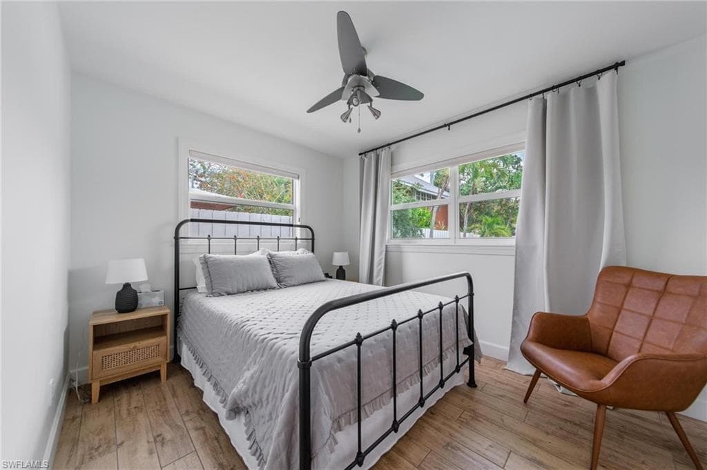 1300 Hilltop DR, NAPLES FL 34103-23