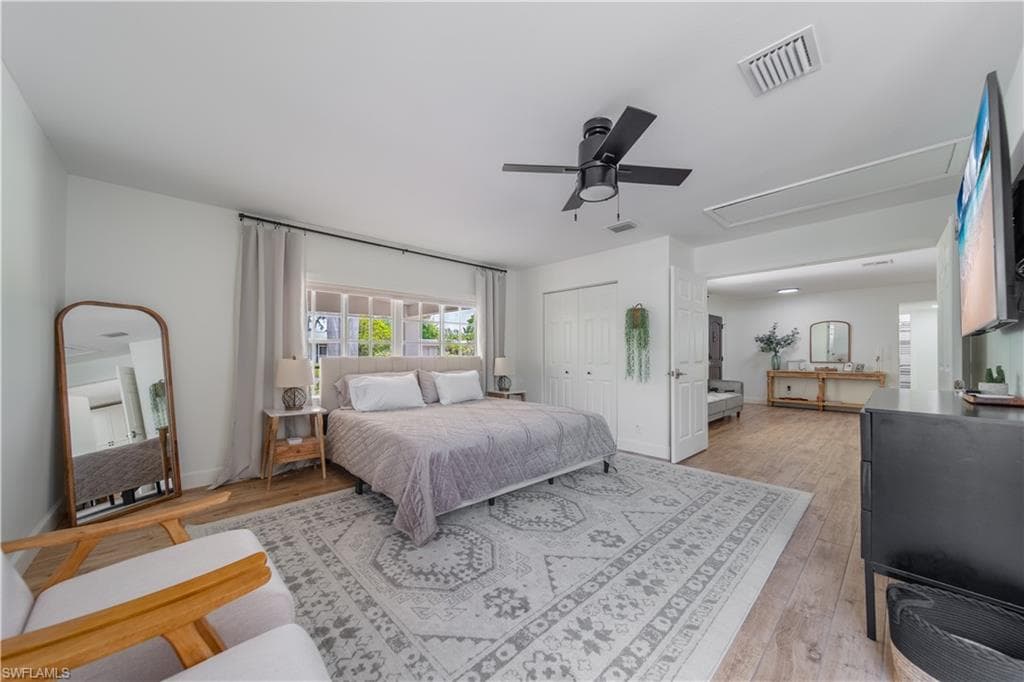 1300 Hilltop DR, NAPLES FL 34103-18