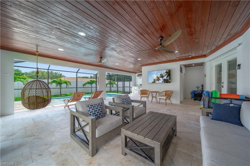 1300 Hilltop DR, NAPLES FL 34103-34