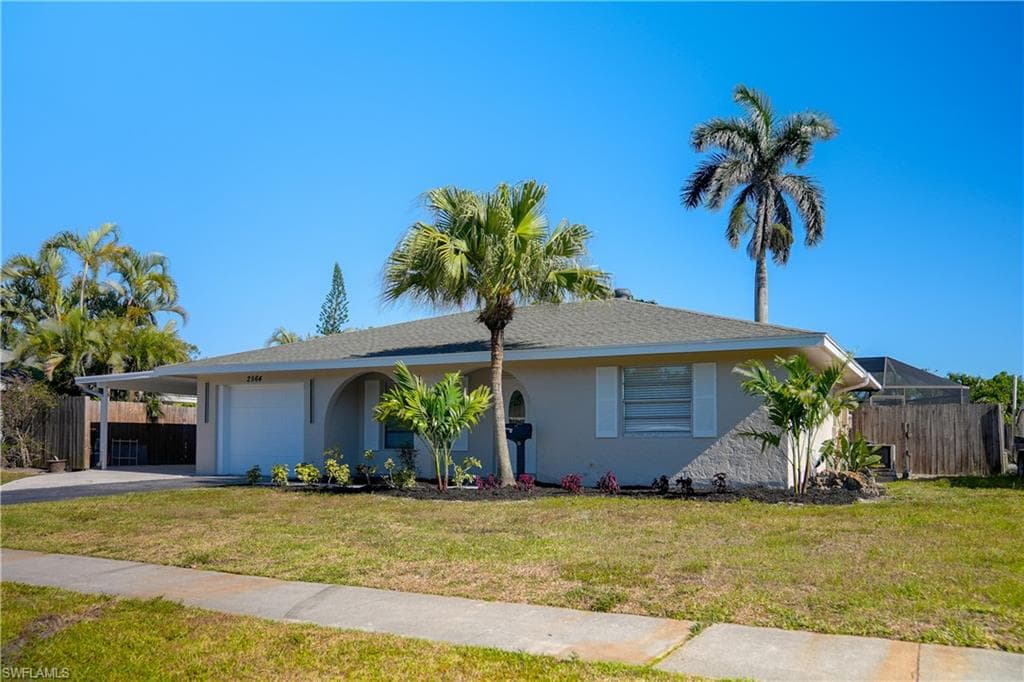 2564 Poinciana ST, NAPLES FL 34105-26