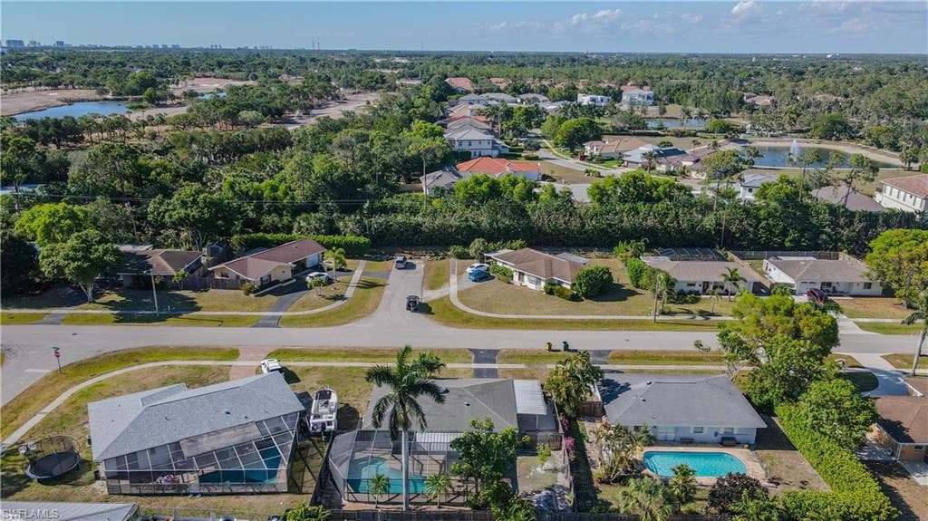 2564 Poinciana ST, NAPLES FL 34105-25