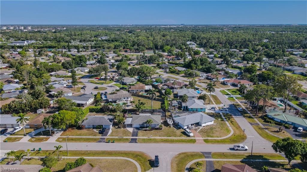 2564 Poinciana ST, NAPLES FL 34105-21