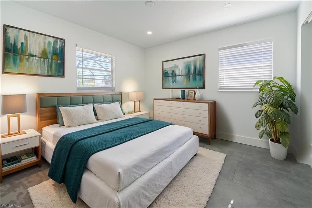 2564 Poinciana ST, NAPLES FL 34105-7