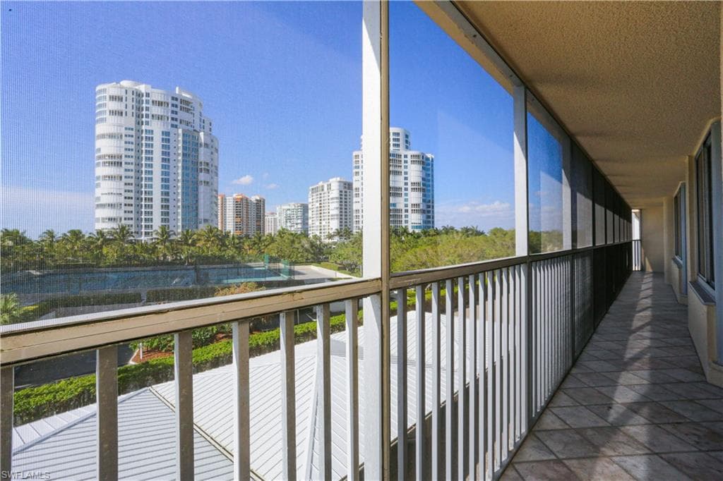 4041 Gulf Shore BLVD N # 305, NAPLES FL 34103-26