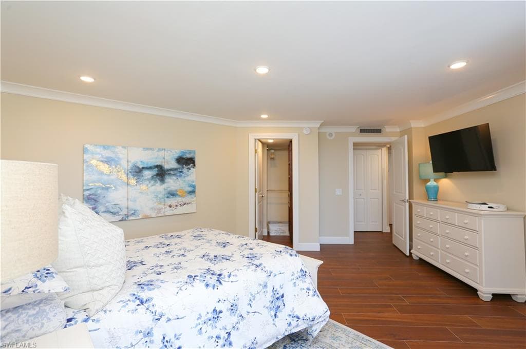 4041 Gulf Shore BLVD N # 305, NAPLES FL 34103-16