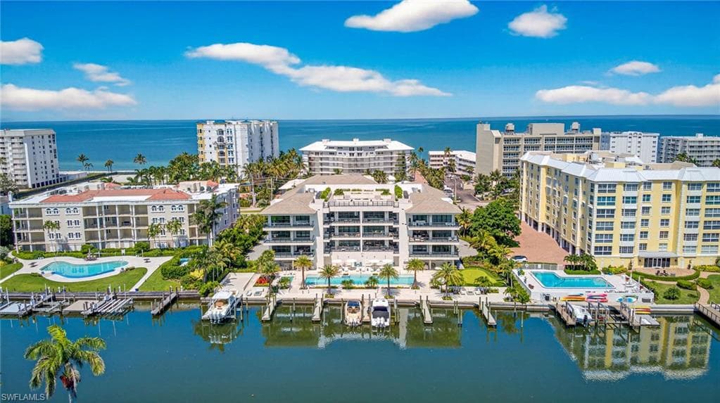 1820 Gulf Shore BLVD N 202-1