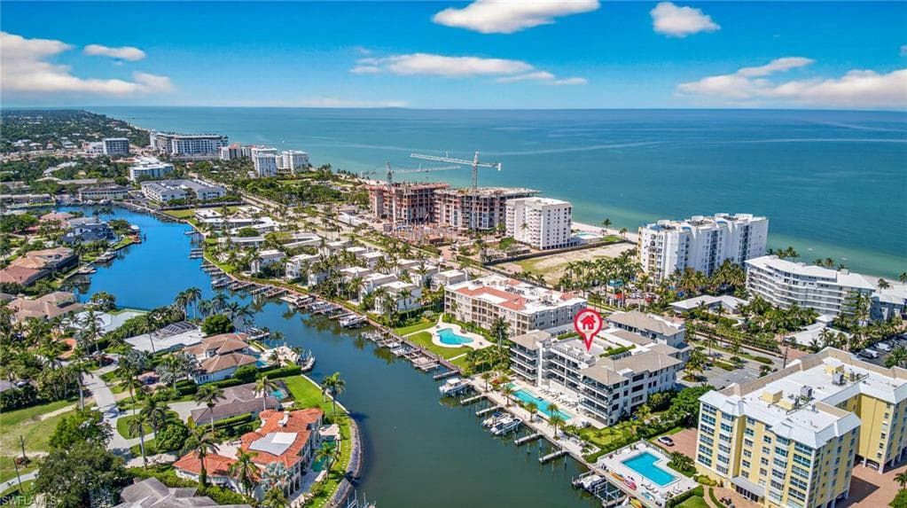 1820 Gulf Shore BLVD N 202-5