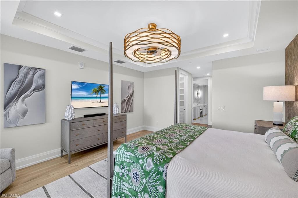 1820 Gulf Shore BLVD N 202-17