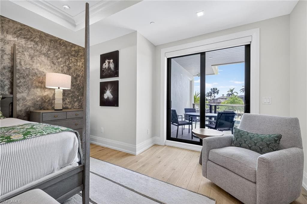 1820 Gulf Shore BLVD N 202-18