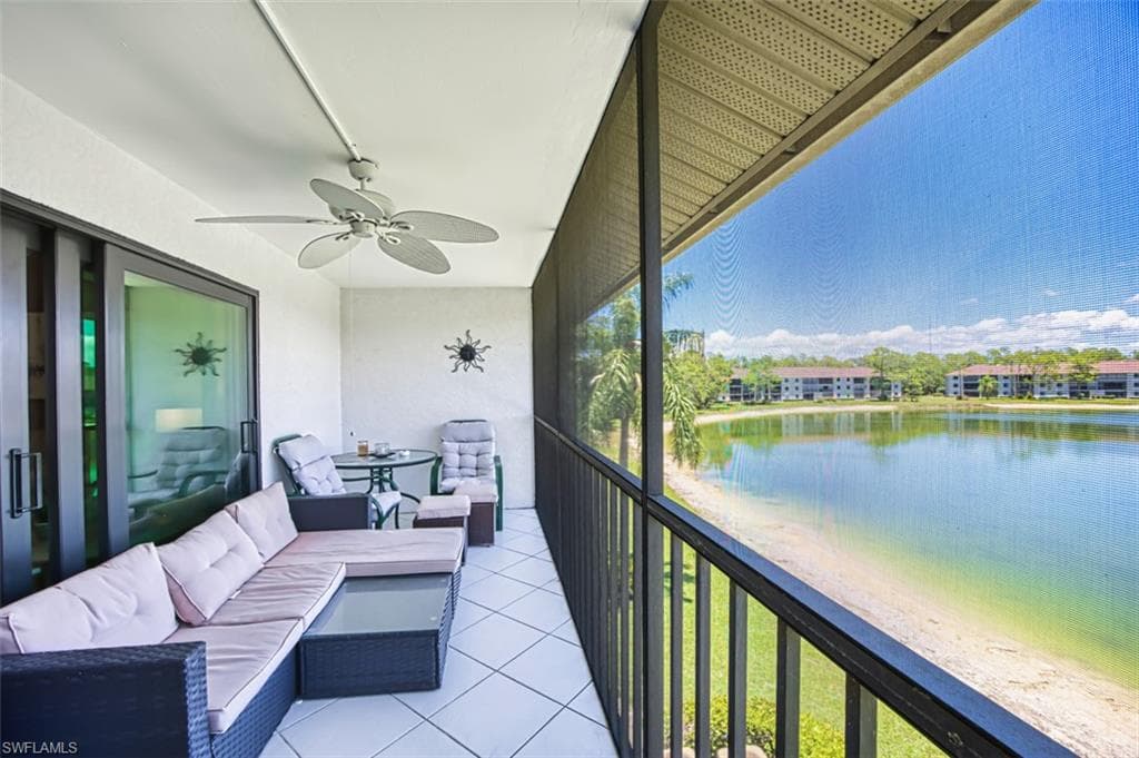 5708 Deauville CIR # J305, NAPLES FL 34112-15