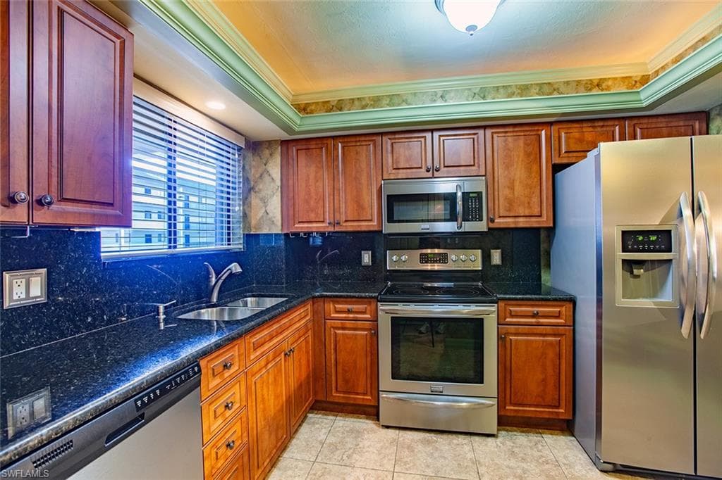 2121 Collier AVE # 316, FORT MYERS FL 33901-3