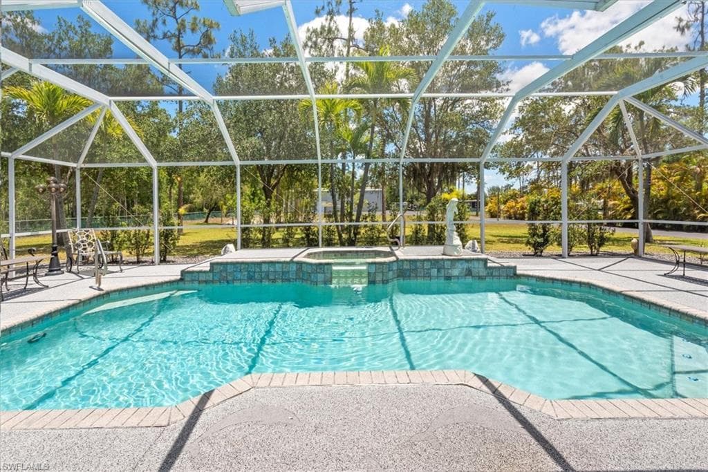 15261 Shamrock DR, FORT MYERS FL 33912-9