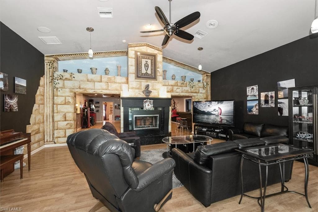 15261 Shamrock DR, FORT MYERS FL 33912-10