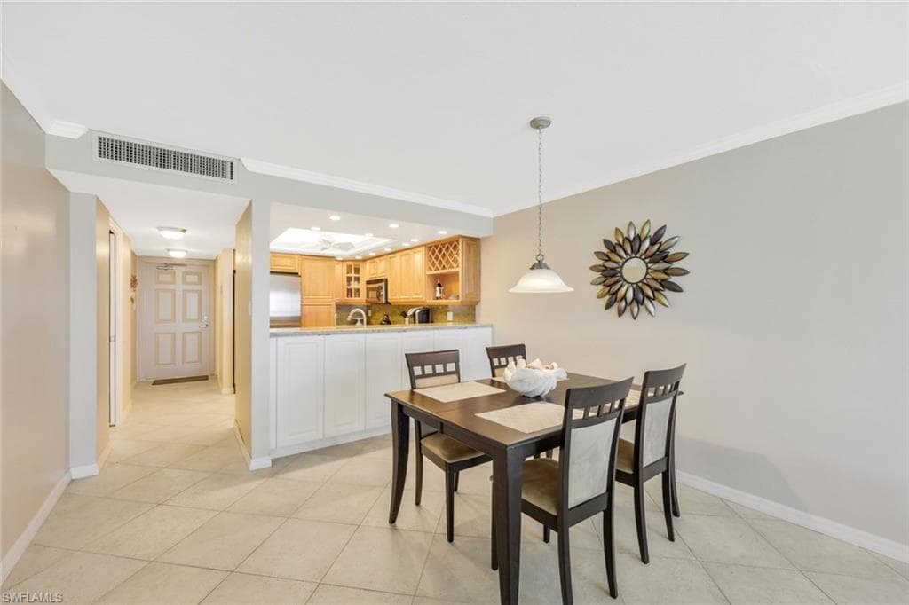 26000 Hickory BLVD # 606, BONITA SPRINGS FL 34134-8